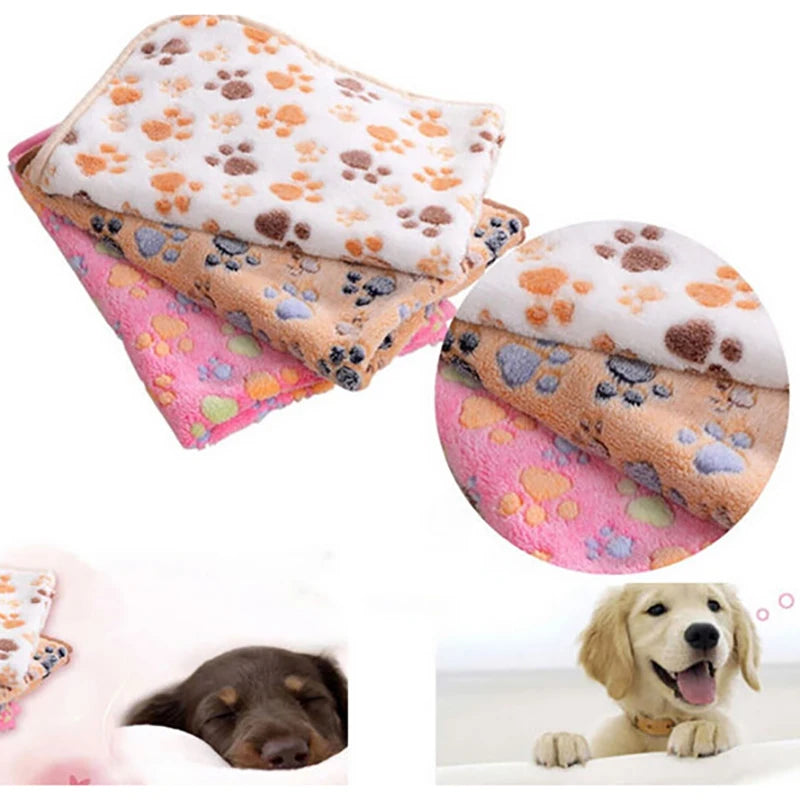 Warm Pet Blanket - Soft Fleece Bed Cover for Dogs & Cats
